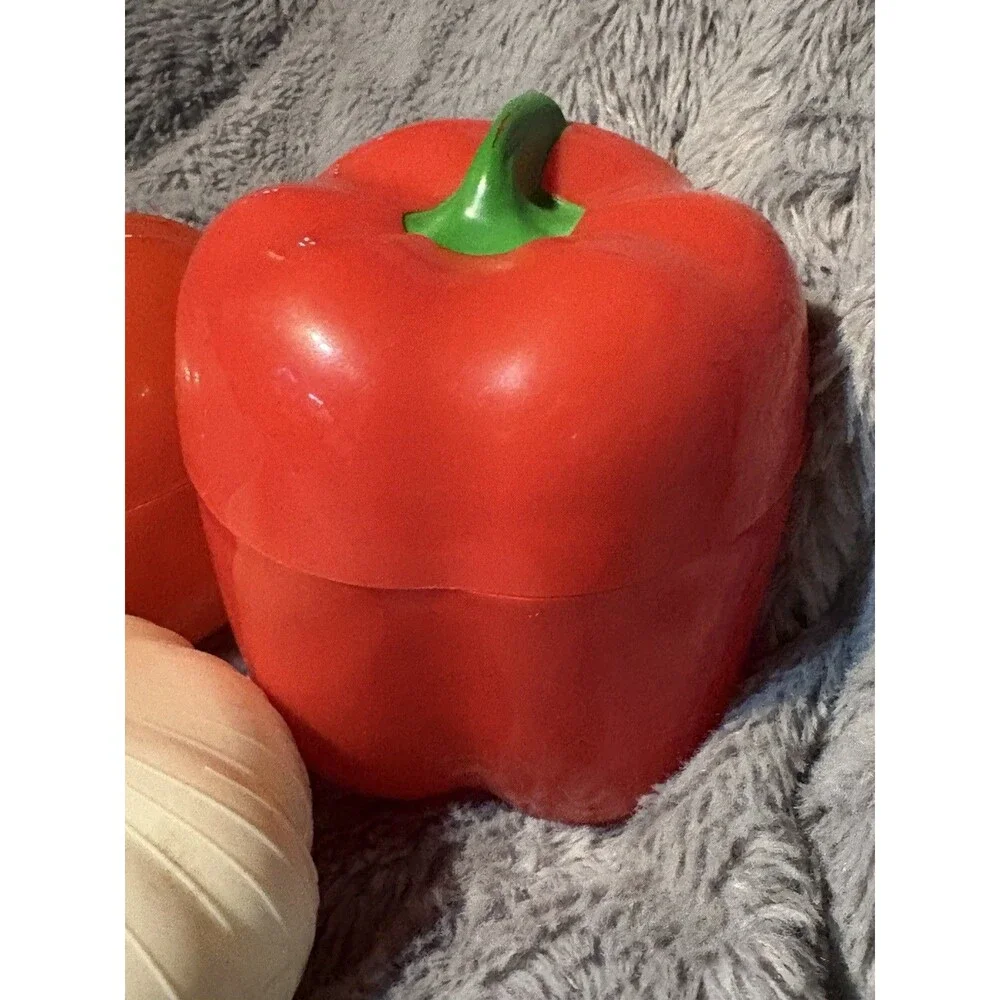 Vintage Hutzler Classic Vegetables Food Savers, set of 3 Garlic Tomato Pepper